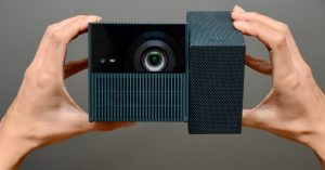 TCLのPlayCubeプロジェクターはルービックキューブより楽しい