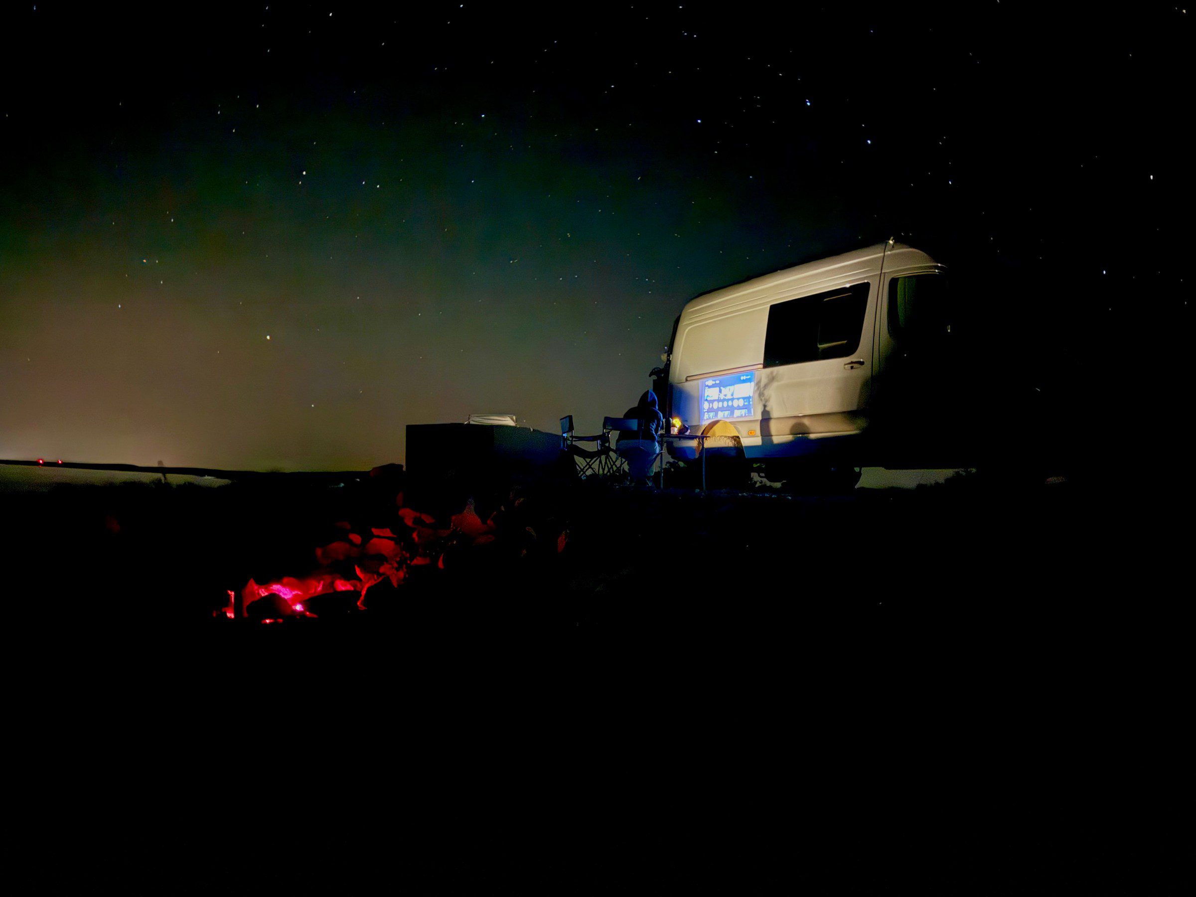 Vanlife は屋外での映画鑑賞の夜に最適です。